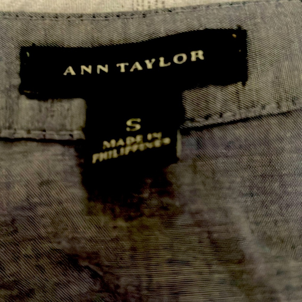 Ann Taylor size small chambray colored long or short sleeve darling size small
